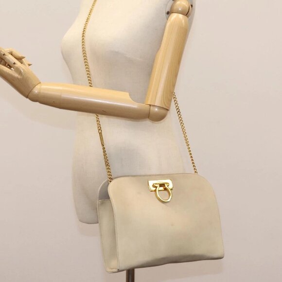 Salvatore Ferragamo Gancini Chain Shoulder Bag Suede Beige Gold Auth MY113 - Picture 14 of 16